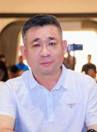 康松林. 董事長(zhǎng)